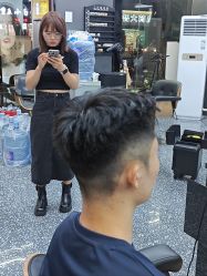 -藤野造型专业烫染接发