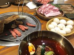 -草家酱蟹炭火烤肉店(珲春南路一店)