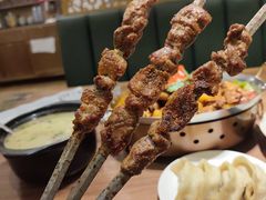 新疆烤羊肉串-贯贯吉·清真餐厅(浙江中路店)
