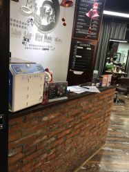-镁连社·美联社