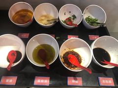 -小蛮椒麻辣烫·麻辣拌(青浦宝龙店)