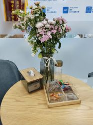 -靓芙泉专研痘痘肌