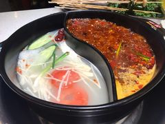 鸳鸯锅-钢管厂五区小郡肝火锅串串香(总店)