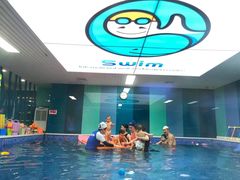 -Swim斯卫姆国际儿童游泳中心(红博中央公园店)