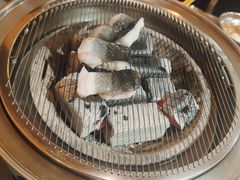 -围炉肉舍•炭烤活鳗•丹东海鲜烤肉(步行街店)