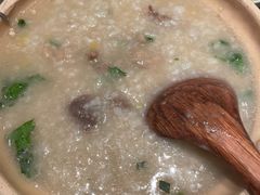 潮界生滚牛肉粥-潮界(虹桥新天地店)