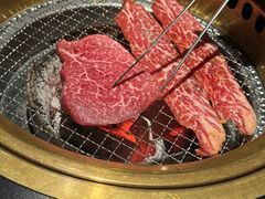 -山川小町·极番烧肉(新地假日广场店)
