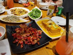 -隔壁老王·家常云南菜(花巷店)