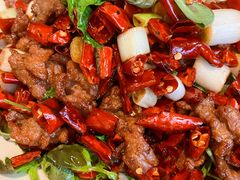 罗勒香辣嫩牛肉-KŌNG胶东小馆(华熙店)