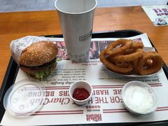 -The Habit Burger Grill 哈比特汉堡(复兴soho店)