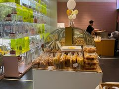 -BUTTERFUL&CREAMOROUS 黄油与面包(万象城店)
