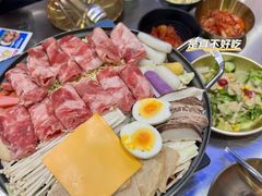 肥牛年糕火锅-Meet Sun韩式大排档(五一广场7MALL店)