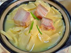 -赋石水库船头鱼红房子饭店