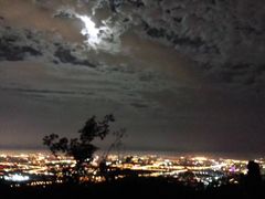 -鬼笑石后山停车场