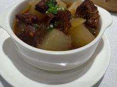 萝卜牛腩-弘雅饭店
