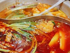 -沸炉重庆老火锅(军事博物馆店)