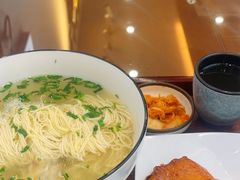 -百年老字号·观振兴蟹黄面·三虾面·苏式面(观前街富仁坊巷店)