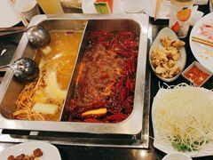-百年川椒重庆老火锅(光谷店)