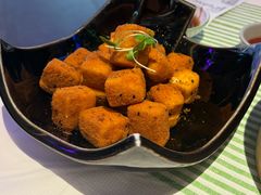 黑松露脆皮豆腐粒-桂满陇·杭州饭店(清河万象店)