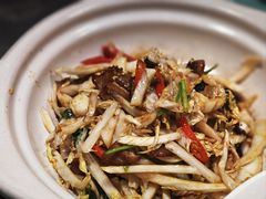 干锅娃娃菜-潮界(虹桥新天地店)