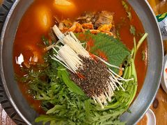 -喇喇排骨火锅·传统韩式脊骨汤(望京西园总店)