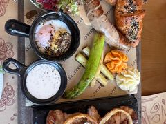 -Mark&Mars Restaurant