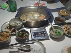 -喃喃椰·糟粕醋·椰子鸡火锅(七堡花园店)