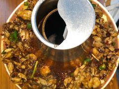 二哥芋儿蛙-炉小二铜锅牛蛙•川湘菜(三里屯店)