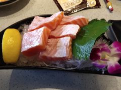 三文鱼腩刺生-万岁寿司(万国店)