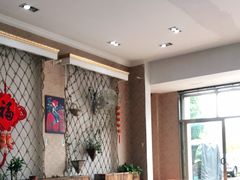 大堂-石磨房养生豆浆鱼•野生菌火锅(红河云岭·盛世佳园店)