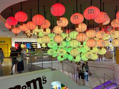 -m豆巧克力世界(上海世茂广场店)