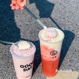 冬天的第一杯草莓饮品，我被拿捏了…