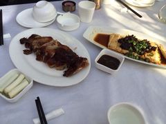 烤鸭和什么豆腐，豆腐外脆内嫩，很不错～-新竹里馆·花园餐厅(兴苑路店)