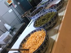 自助取餐区-柳石居柳州螺蛳粉(万达店)