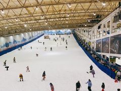 -乔波室内滑雪场