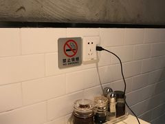-龙记烧腊茶餐厅(常德路店)