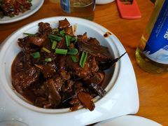 -临江餐馆二楼美食部落