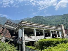 -四川汶川特大地震漩口中学遗址