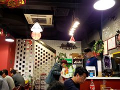 大堂-長壹旋转烤吧 农家鸡火锅