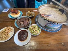 -蒙亨·手把肉·蒙古包文化主题餐厅(乌兰察布天恒广场店)