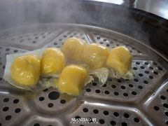 粘豆包-粘豆包柴火铁锅炖
