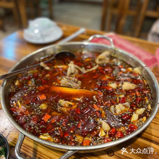 就那家螺蛳粉美蛙鱼头(西大街美食长廊店)