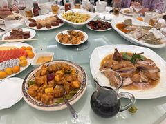 -大中华希尔顿酒店-念自助餐·嗨啤·小龙虾