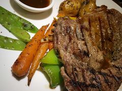 -JINNS锦时 steak&pizza(浸信会礼拜堂旧址店)