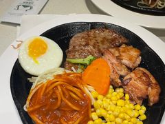 -汤姆家的牛排意面披萨(新城市广场店)
