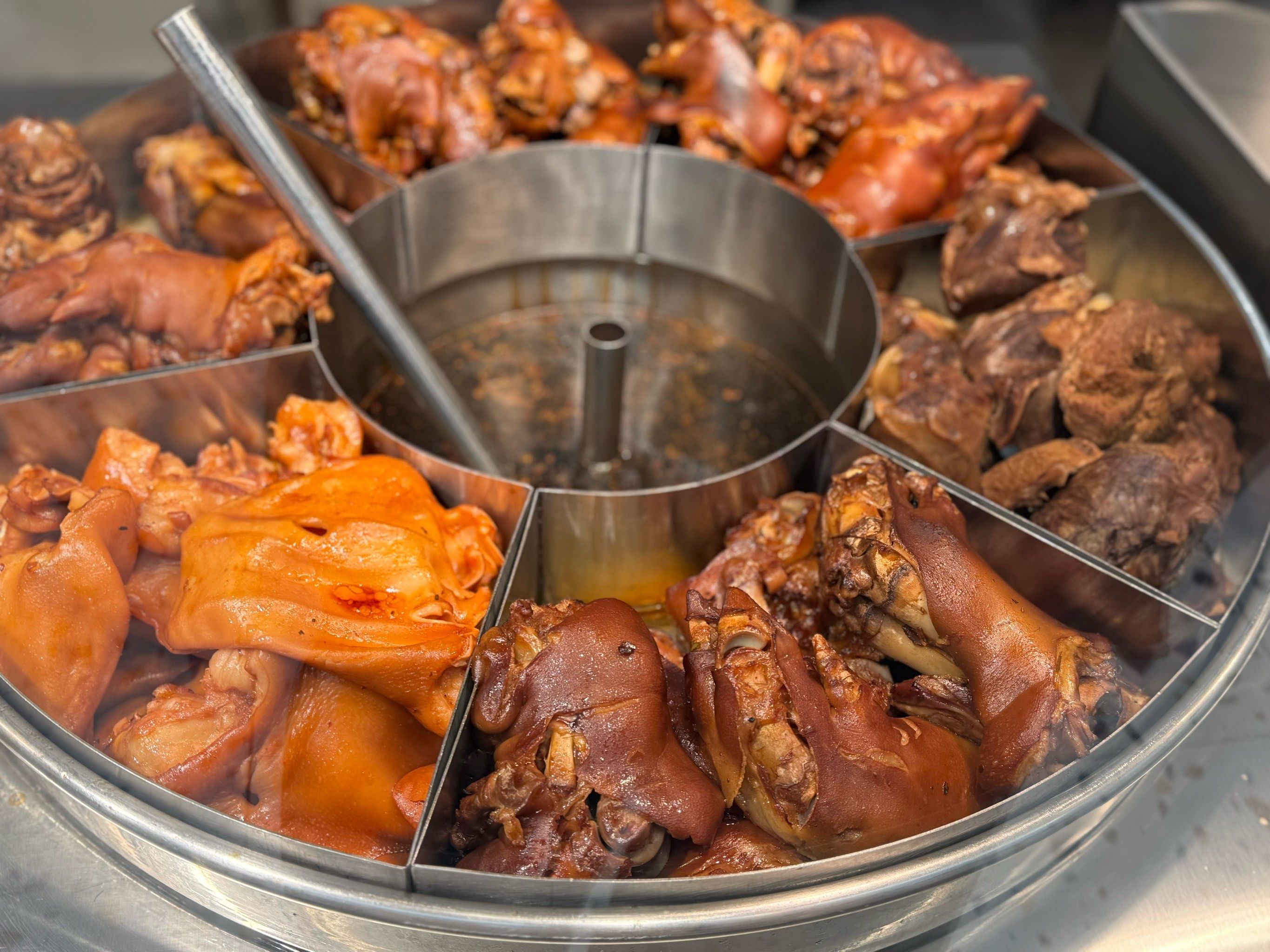 黑龙江双鸭山市公安以“监管+快检+普法”筑牢食安防地