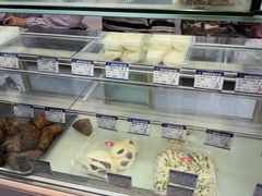 -白玉兰食品甜凤店(合生汇店)