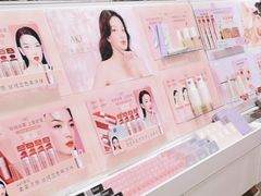 -名创优品(北京新中关购物中心地铁层店)