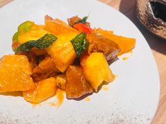 凤梨香橙咕噜-七色云蔬食(喜邻里店)