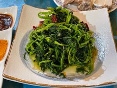 -三江源美食城